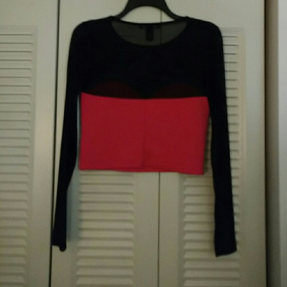 Pretty Top ๐ - Picture 2 of 4